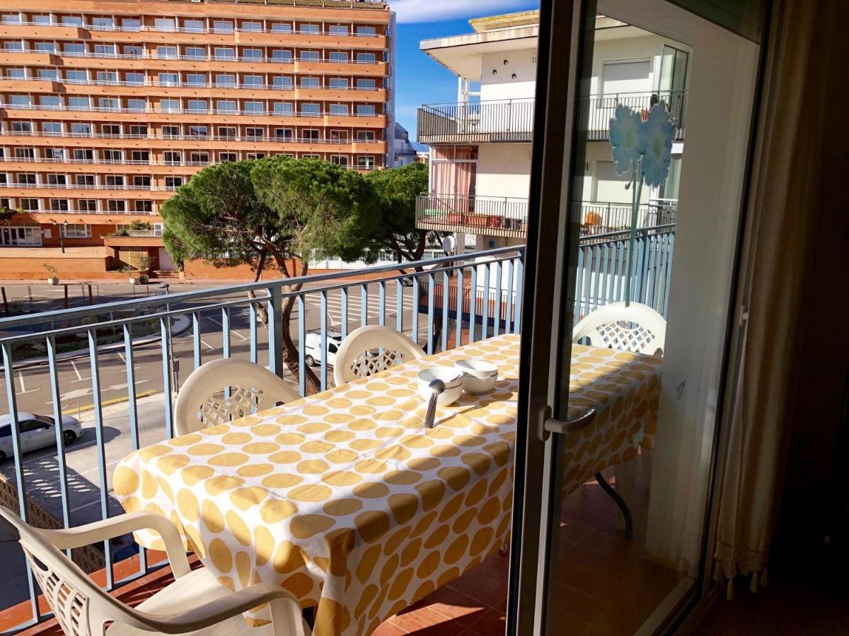 Apartament Aquarium. 150 Metros Playa. *