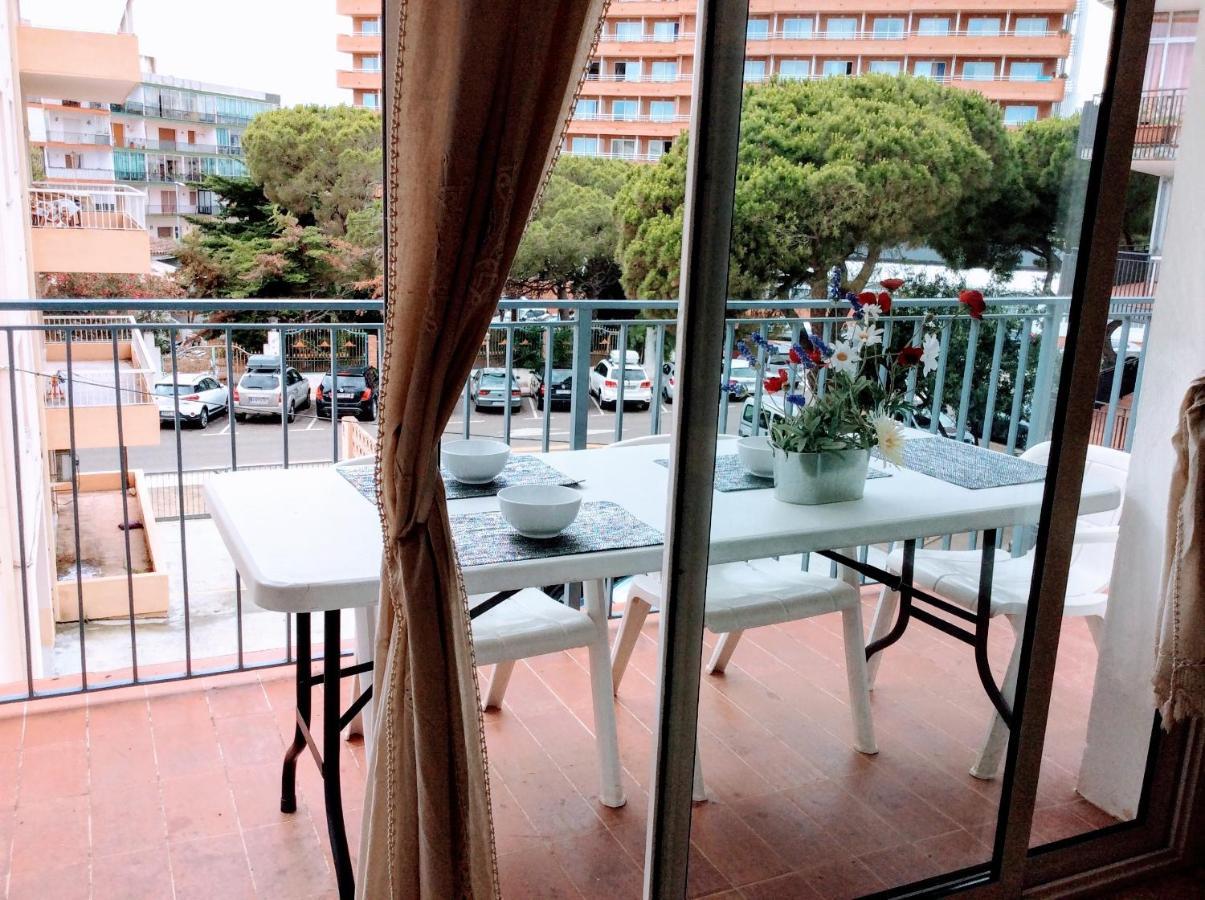 Aquarium. 150 Metros Playa. Apartment Roses